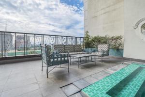 Admiral Baysuites 2602