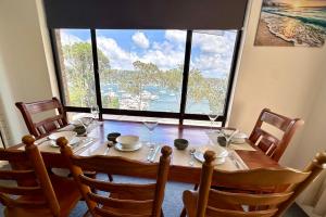 BlueWater Sunset Retreat 3BR with Pittwater Views
