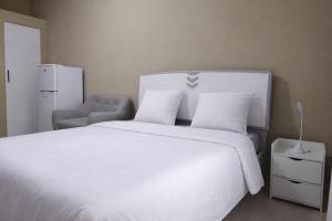 Milestone City Business Apartment - Secure Area - Fast WiFi Long Stay