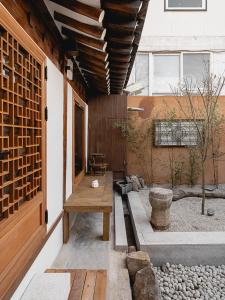 ANON, A Private Hanok by Unwadang