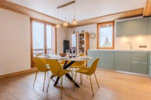 Ski Peak - Saskia Lodges 302 - Sensational NEW apartment - 3 bedroom, 3 bathroom