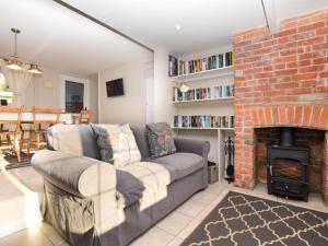 2 Bed in Lymington oc-56971