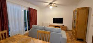 Chalet con jardin cerca de la playa