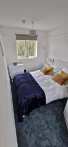 Bright & Peaceful 3-Bedroom Flat in East Molesey