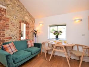 1 Bed in Freshwater oc-ic088