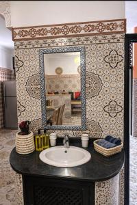 2 bedroom apartment in heart of Madina