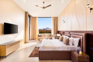 ELIVAAS Signature House of Tvara