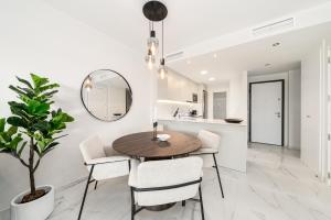 Lagoons Village Luxury Apartment with Pool & Spa