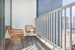 The Crest C Luxury Retreat Stylish & Serene