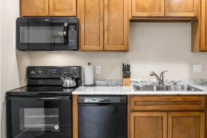 Bird House Pet-Friendly Studio, near Dollywood