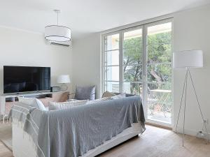 Marine Brilliance, AC parking and sea view