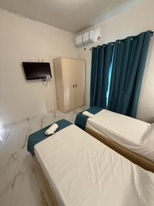 Penelope - Luxury Sea Front Studio