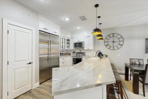 Premier brand new build penthouse condo on the Guadalupe River near Gruene