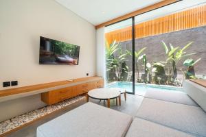 Contemporary 3BR Hideaway in Damara Village Ubud