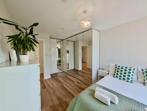 Amazing Flat with Free Parking and Balcony