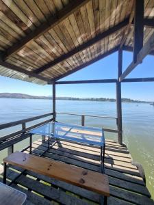 Cabaña con salida al Lago Rapel