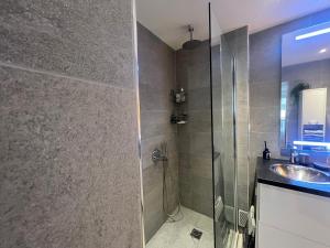 Luxueux deux pièces - Proche de la mer - FU