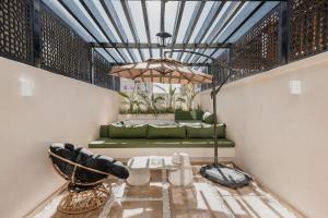 City Center 1 BED Apartments - Miramas - Pool and gym