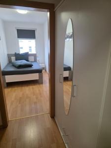 69m2 FERIENWOHNUNG mit PARKPLATZ an der Unterkunft Apartment am Zittauer Stadtzentrum Top Lage - Wohnen auf Zeit - 2 Raum Wohnung