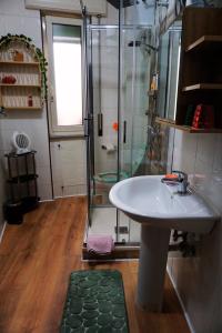 Nice room with private bathroom