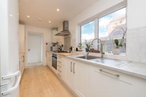 Fabulous family home close to city centre - Pass the Keys