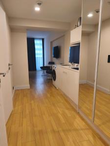 Sea View Apartment In City Center