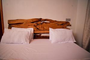 Kienyeji Wooden Rest Arusha