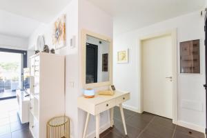 JACUZZI Amarillo Vv Bajo accesible DISEÑO LUJO