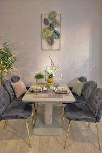 HOMELY I Central 44m2 APT I ELEVATOR I Self Check-In