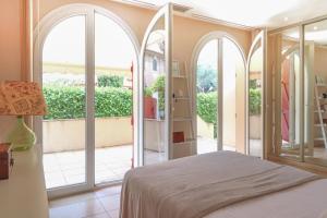 Charming Villa with Jacuzzi at 200m from beaches