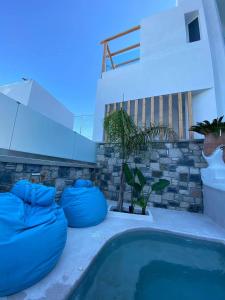 Kouros Home & Suites