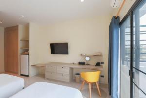 Aster Canopy Suites & Living
