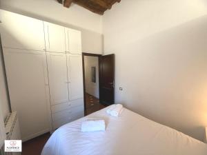 Charming Terrace Apartment By Florence Sweet Homes