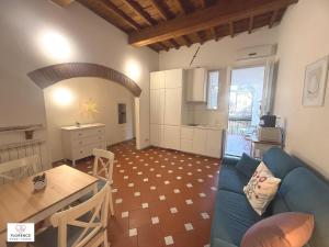 Charming Terrace Apartment By Florence Sweet Homes