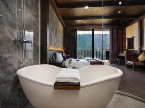 Mường Hoa Valle Home