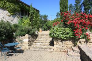 La Bomba Is A Stunning Farmhouse in Glorious Countryside With Private Pool