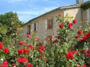 La Bomba Is A Stunning Farmhouse in Glorious Countryside With Private Pool