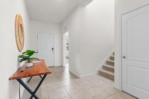 Beautiful 6BR 5Bath Pool Clubhouse