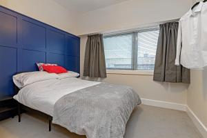 PRIME CITY CENTRE MK STAY, Stylish Spacious Apartment, AIR CONDITIONG, Two bathrooms, FREE GATED ALLOCATED PARKING & Lift access
