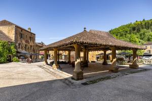 Auberge de jeunesse de labbaye de Cadouin