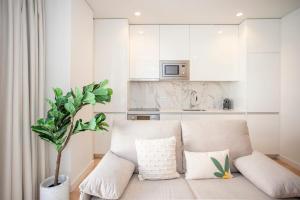 Liiiving in Porto - City Design Apartments