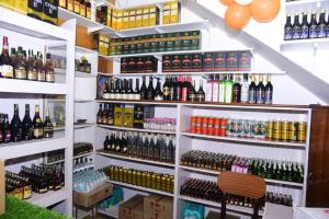 Aara Foods Resto Bar & Guest House
