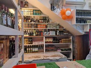 Aara Foods Resto Bar & Guest House