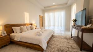 Villa Monroe - Elegant Private Pool Villa