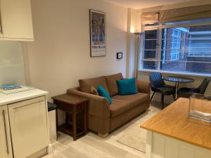 NELL GWYNN HOUSE - Pablo Picasso Studio