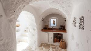 Cycladic Villa Lime and Libellula Cave Suite