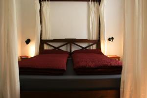 Herbergskirche Spangenberg - Stimmungsvolle Schlafräume, jedoch ist NUR das Badzimmer beheizt