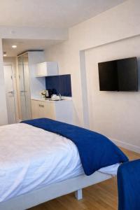 Seaside Luxury studio with views