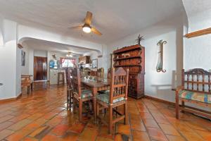 Ocean view 2Br Condo-Balcony-Beach-Pool - 303