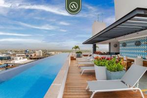 Equipped 1BR Condo with Private Balcony - Pool